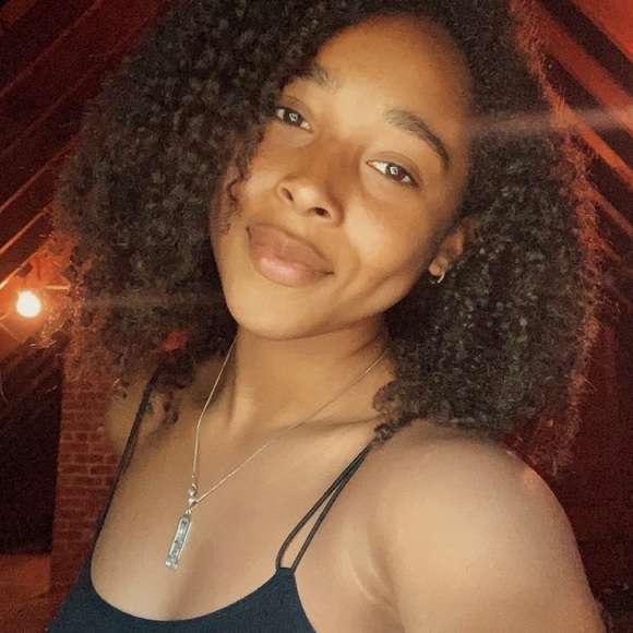 Meet your Posher, Lyla - Picture 1 of 1